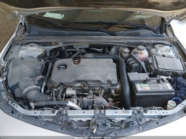 1G1ZE5STXHF163947 Chevrolet MALIBU 1LT