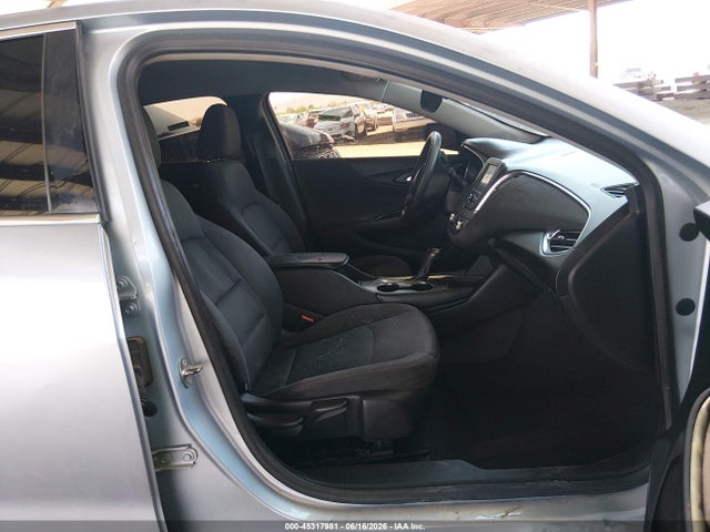 1G1ZE5STXHF163947 Chevrolet MALIBU 1LT