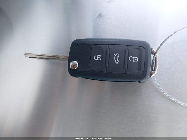 3VW2K7AJ8EM383061 Volkswagen Jetta 2.0l S