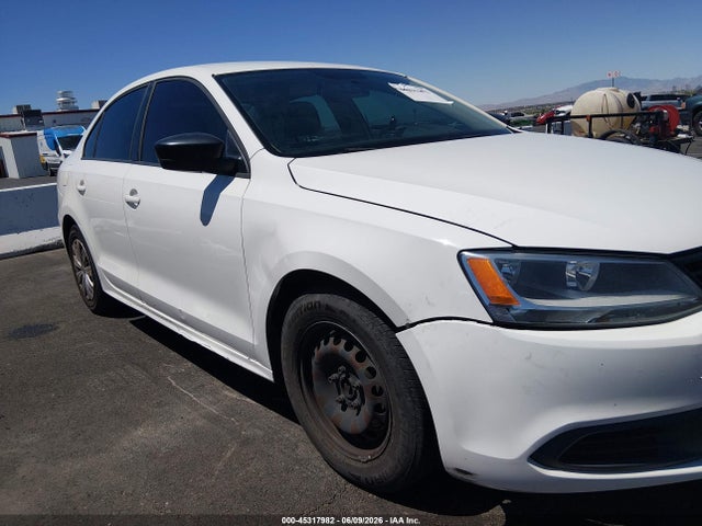 3VW2K7AJ8EM383061 Volkswagen Jetta 2.0l S