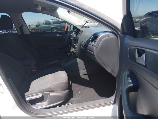 3VW2K7AJ8EM383061 Volkswagen Jetta 2.0l S