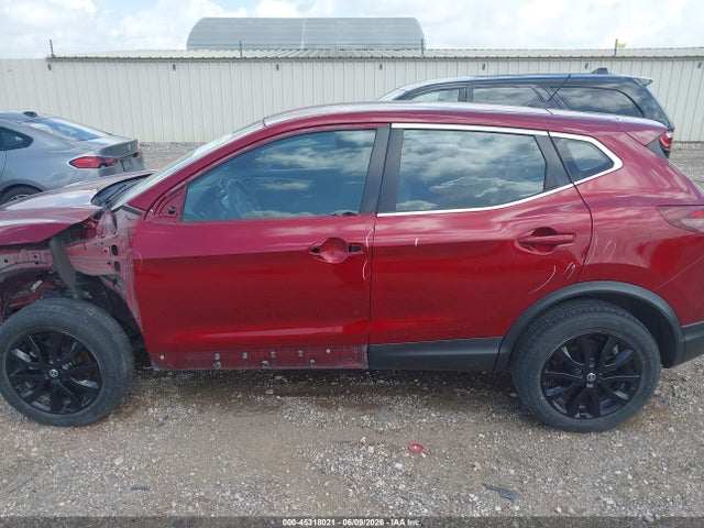 JN1BJ1AV4MW312429 Nissan Rogue Sport S Fwd Xtronic Cvt