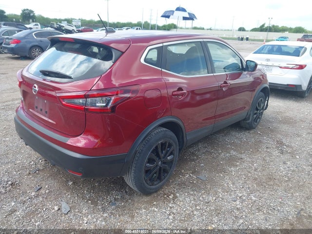 JN1BJ1AV4MW312429 Nissan Rogue Sport S Fwd Xtronic Cvt