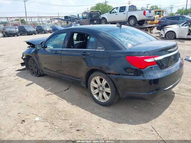45318029 :رقم المزاد ، 1C3CCBBB8CN189216 vin ، 2012 Chrysler 200 Touring مزاد بيع