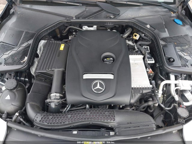 45318055 :رقم المزاد ، 55SWF4JB3HU227274 vin ، 2017 Mercedes-benz C 300 Sport مزاد بيع