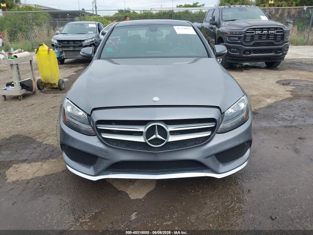 45318055 :رقم المزاد ، 55SWF4JB3HU227274 vin ، 2017 Mercedes-benz C 300 Sport مزاد بيع