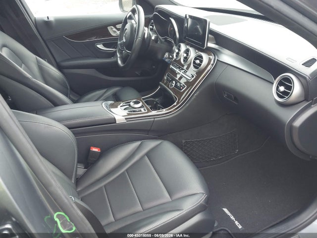 45318055 :رقم المزاد ، 55SWF4JB3HU227274 vin ، 2017 Mercedes-benz C 300 Sport مزاد بيع