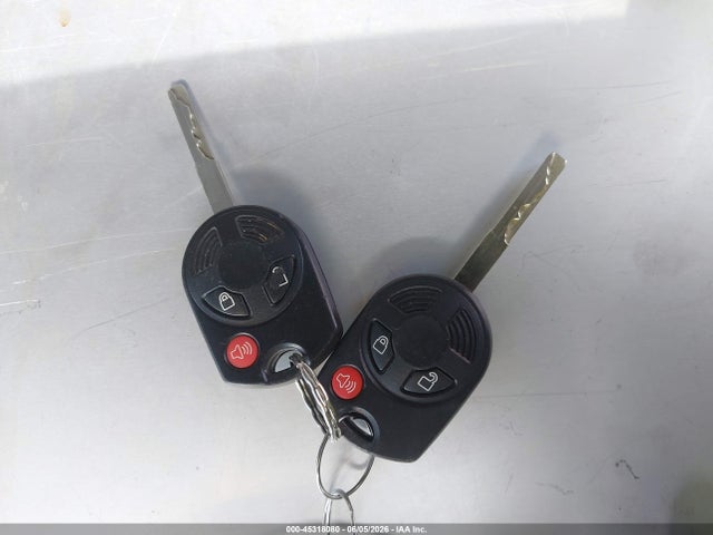 45318080 :رقم المزاد ، 1FMCU0G77GUB08375 vin ، 2016 Ford Escape Se مزاد بيع