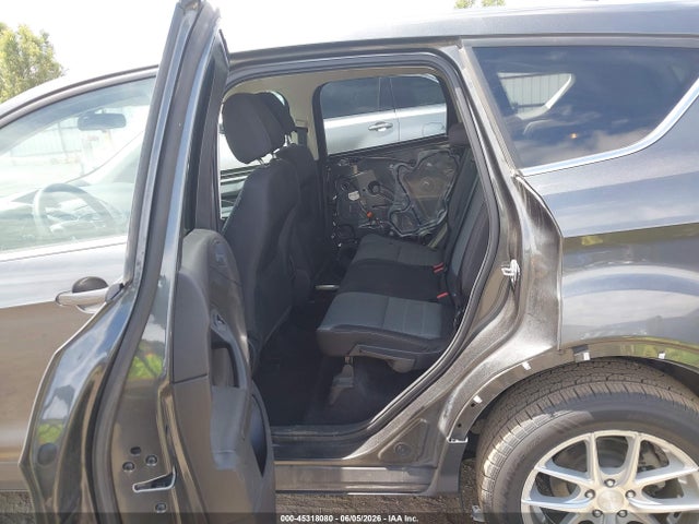 45318080 :رقم المزاد ، 1FMCU0G77GUB08375 vin ، 2016 Ford Escape Se مزاد بيع
