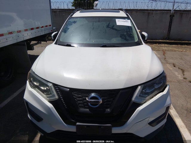 45318086 :رقم المزاد ، 5N1AT2MT4HC754911 vin ، 2017 Nissan Rogue Sv مزاد بيع