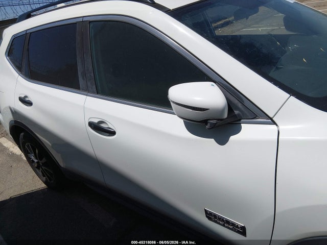 45318086 :رقم المزاد ، 5N1AT2MT4HC754911 vin ، 2017 Nissan Rogue Sv مزاد بيع
