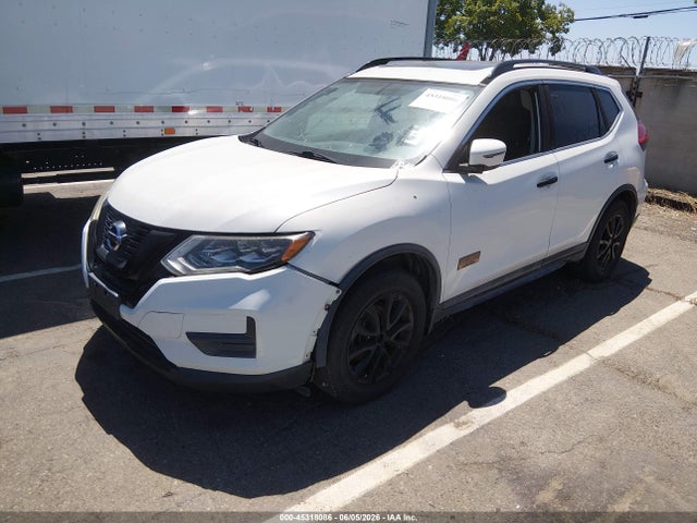 45318086 :رقم المزاد ، 5N1AT2MT4HC754911 vin ، 2017 Nissan Rogue Sv مزاد بيع