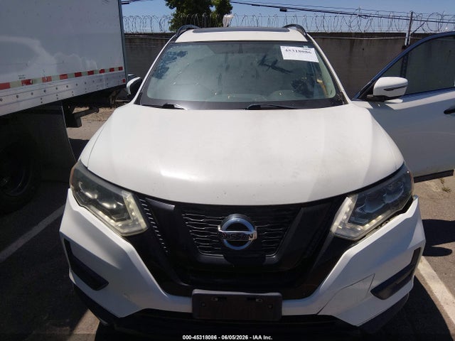 45318086 :رقم المزاد ، 5N1AT2MT4HC754911 vin ، 2017 Nissan Rogue Sv مزاد بيع