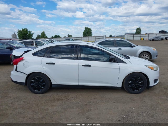 Ford FOCUS S 2015 1FADP3E21FL256508 Image 14