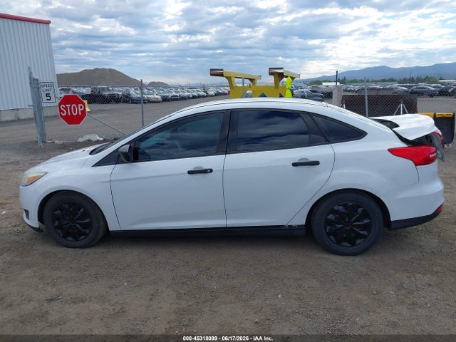 Ford FOCUS S 2015 1FADP3E21FL256508 Image 15