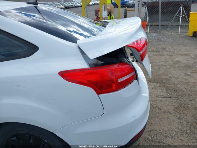 Ford FOCUS S 2015 1FADP3E21FL256508 Image 18