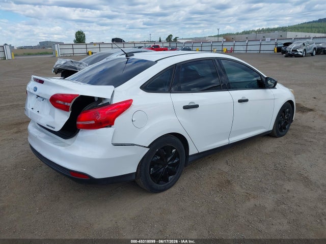 Ford FOCUS S 2015 1FADP3E21FL256508 Image 4
