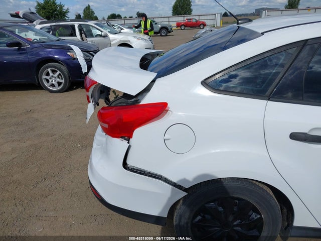 Ford FOCUS S 2015 1FADP3E21FL256508 Image 6
