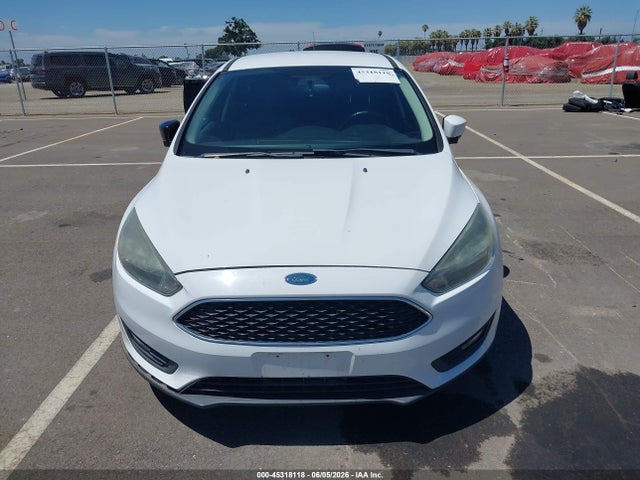 Продажа на аукционе авто 2015 Ford Focus Se, vin: 1FADP3K22FL275525, номер лота: 45318118