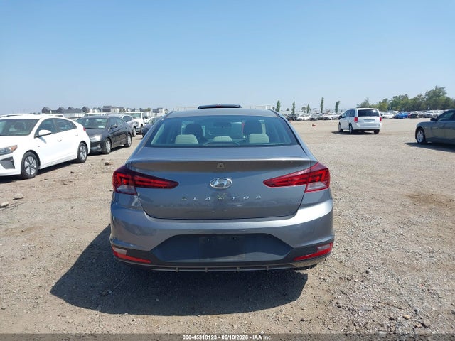 Hyundai ELANTRA SE 2019 5NPD74LF3KH429840 Image 17