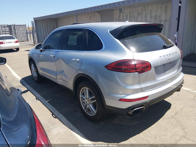 Porsche Cayenne 2016 WP1AA2A25GLA04887 Image 3