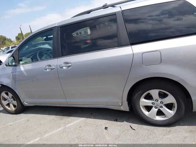 45318184 :رقم المزاد ، 5TDKK3DC7DS280818 vin ، 2013 Toyota Sienna Le V6 8 Passenger مزاد بيع