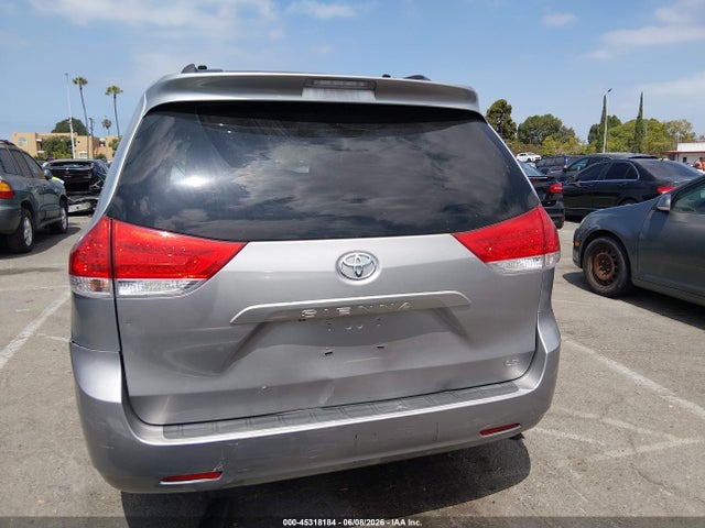 45318184 :رقم المزاد ، 5TDKK3DC7DS280818 vin ، 2013 Toyota Sienna Le V6 8 Passenger مزاد بيع