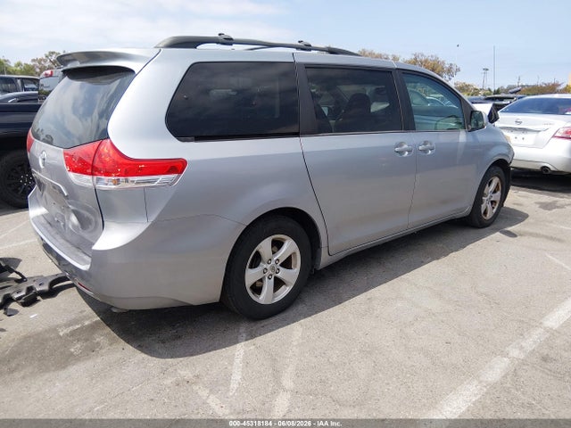 45318184 :رقم المزاد ، 5TDKK3DC7DS280818 vin ، 2013 Toyota Sienna Le V6 8 Passenger مزاد بيع