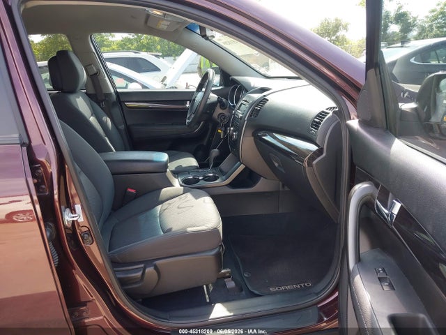 Продажа на аукционе авто 2012 Kia Sorento Lx, vin: 5XYKT3A64CG226898, номер лота: 45318209