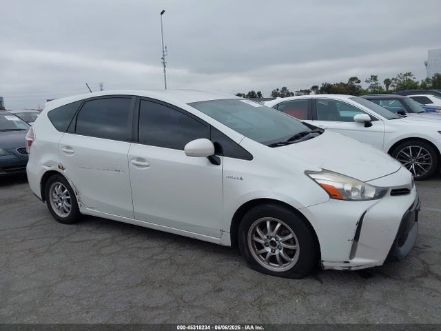 Toyota Prius V Three 2016 JTDZN3EU2GJ044186 Image 13