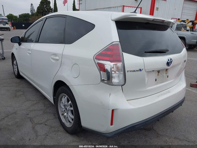 Toyota Prius V Three 2016 JTDZN3EU2GJ044186 Image 3