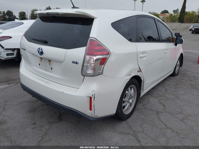 Toyota Prius V Three 2016 JTDZN3EU2GJ044186 Image 4