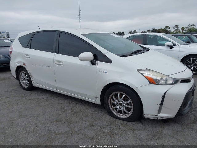 Toyota Prius V Three 2016 JTDZN3EU2GJ044186 Image 6