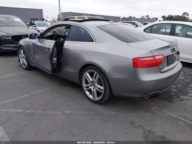 45318262 :رقم المزاد ، WAUCFAFR3BA004559 vin ، 2011 Audi A5 2.0t Premium مزاد بيع