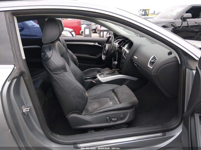 45318262 :رقم المزاد ، WAUCFAFR3BA004559 vin ، 2011 Audi A5 2.0t Premium مزاد بيع