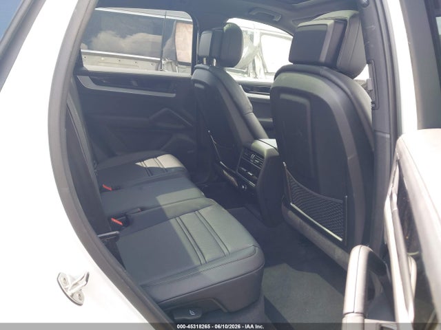 45318265 :رقم المزاد ، WP1AA2AY5RDA14496 vin ، 2024 Porsche Cayenne مزاد بيع