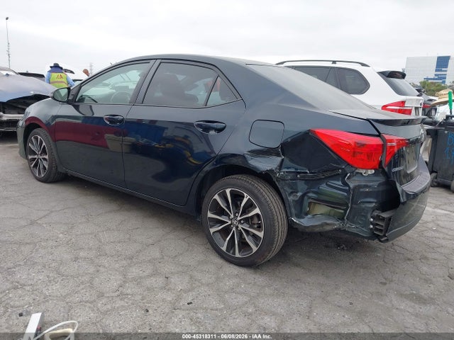 Toyota COROLLA SE 2018 5YFBURHE8JP775610 Image 3