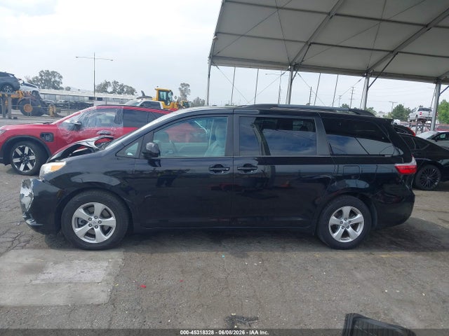 5TDKK3DC8GS730531 Toyota Sienna Le 8 Passenger