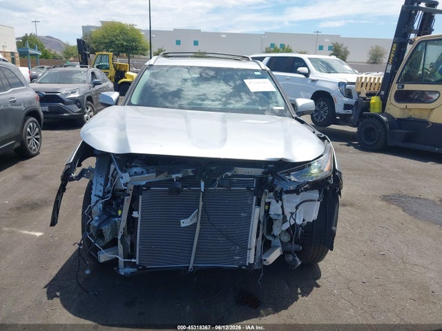 Toyota Highlander Xle 2024 5TDKDRAH3RS538823 Image 13