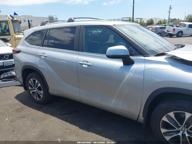 Toyota Highlander Xle 2024 5TDKDRAH3RS538823 Image 14