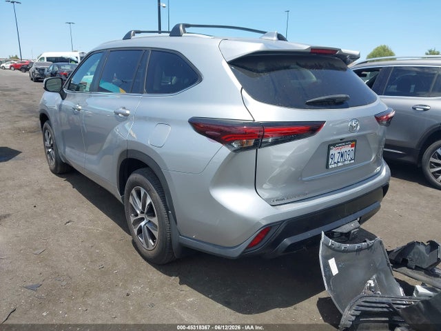 Toyota Highlander Xle 2024 5TDKDRAH3RS538823 Image 3
