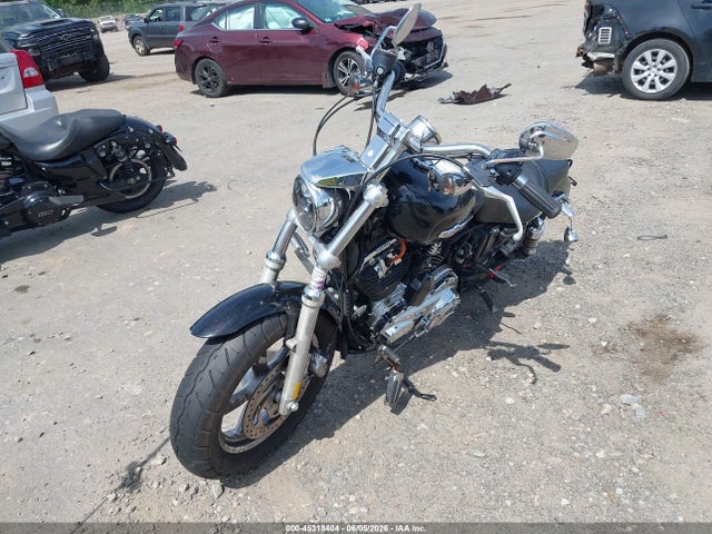 Harley-Davidson Xl1200 C 2015 1HD1CT313FC409861 Image 2