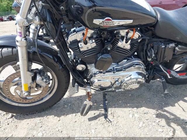 Harley-Davidson Xl1200 C 2015 1HD1CT313FC409861 Image 9