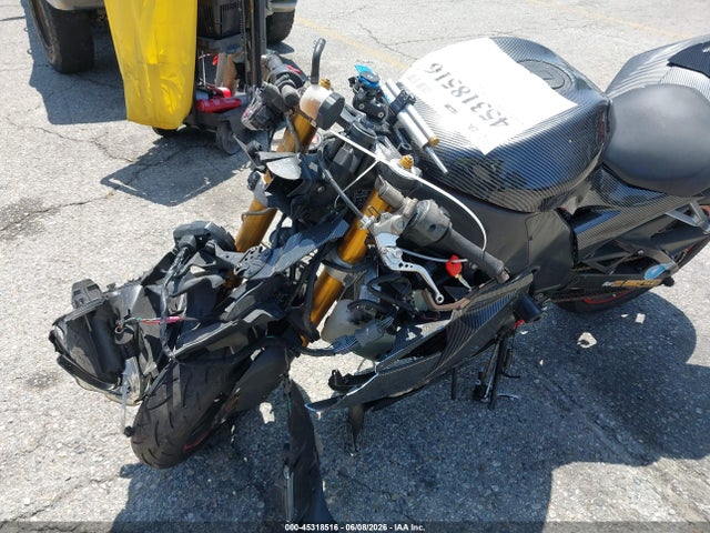 45318516 :رقم المزاد ، JKAZXCC155A033614 vin ، 2005 Kawasaki Ninja Zx 10r مزاد بيع