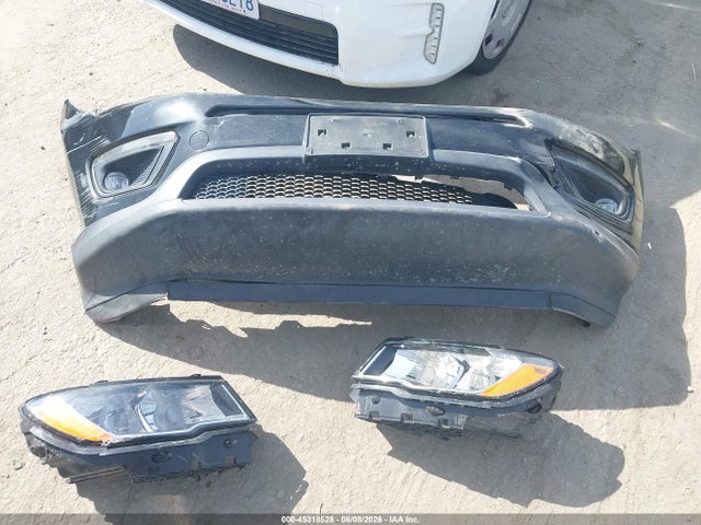 3C4NJCBB4JT488554 Jeep Compass Sun And Wheel Fwd