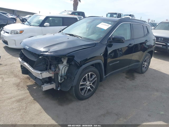 3C4NJCBB4JT488554 Jeep Compass Sun And Wheel Fwd