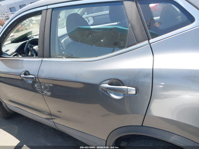 JN1BJ1CP9HW002216 Nissan Rogue Sport S