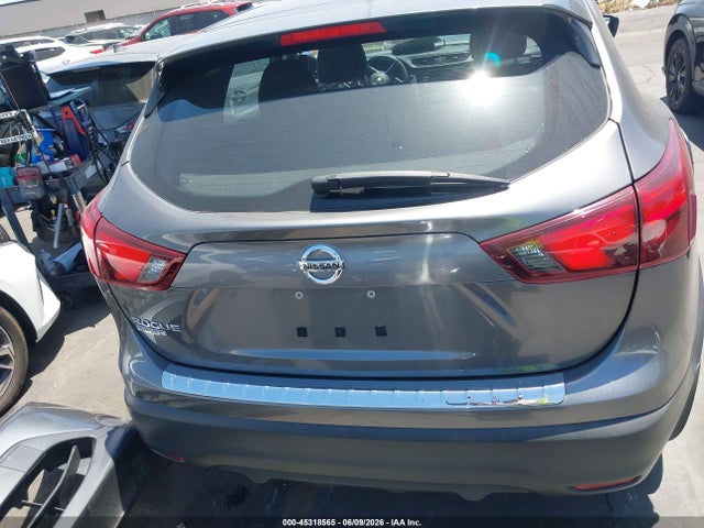 JN1BJ1CP9HW002216 Nissan Rogue Sport S