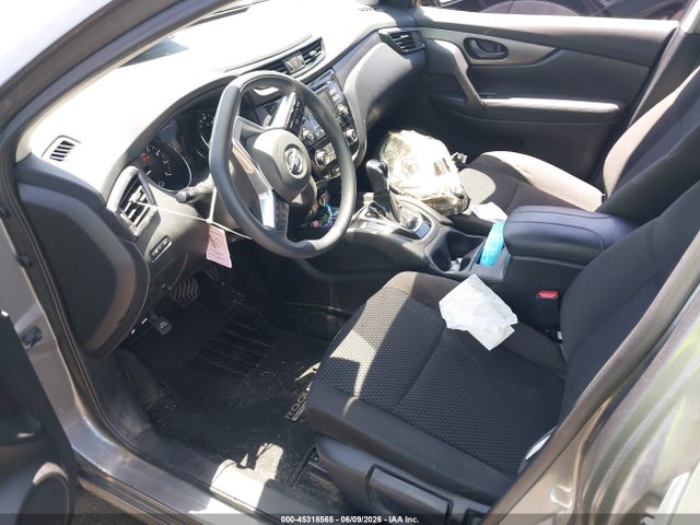 JN1BJ1CP9HW002216 Nissan Rogue Sport S