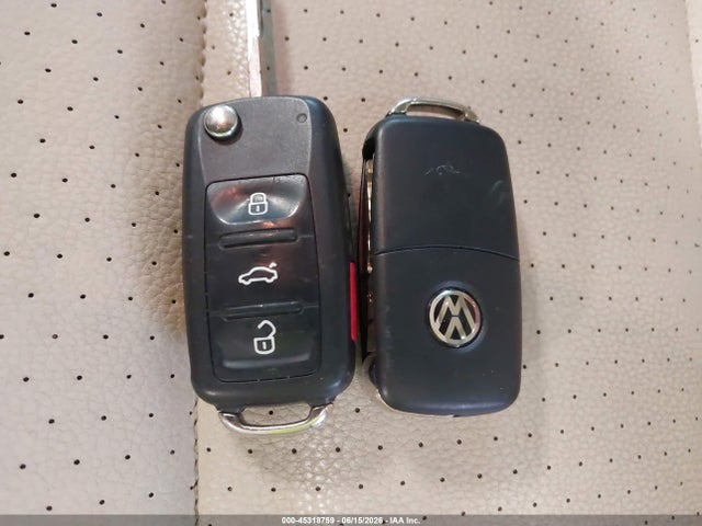 Продажа на аукционе авто 2016 Volkswagen Tiguan Se, vin: WVGBV7AX2GW600956, номер лота: 45318759
